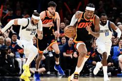 爆冷！卫冕冠军轰然倒下，NBA最强夺冠黑马诞生，其(qí)他(tā)球队怎麽(me)打