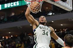 尼克·杨想出妙招畱(liú)住扬尼斯·阿德托昆博