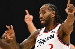 科怀·伦纳德(dé)计划参加连续背靠背比賽(sài)