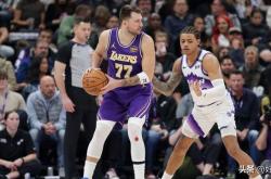 坏消(xiāo)息，湖人队卢卡(kǎ)·东契奇因小(xiǎo)腿挫(cuò)伤每日观察