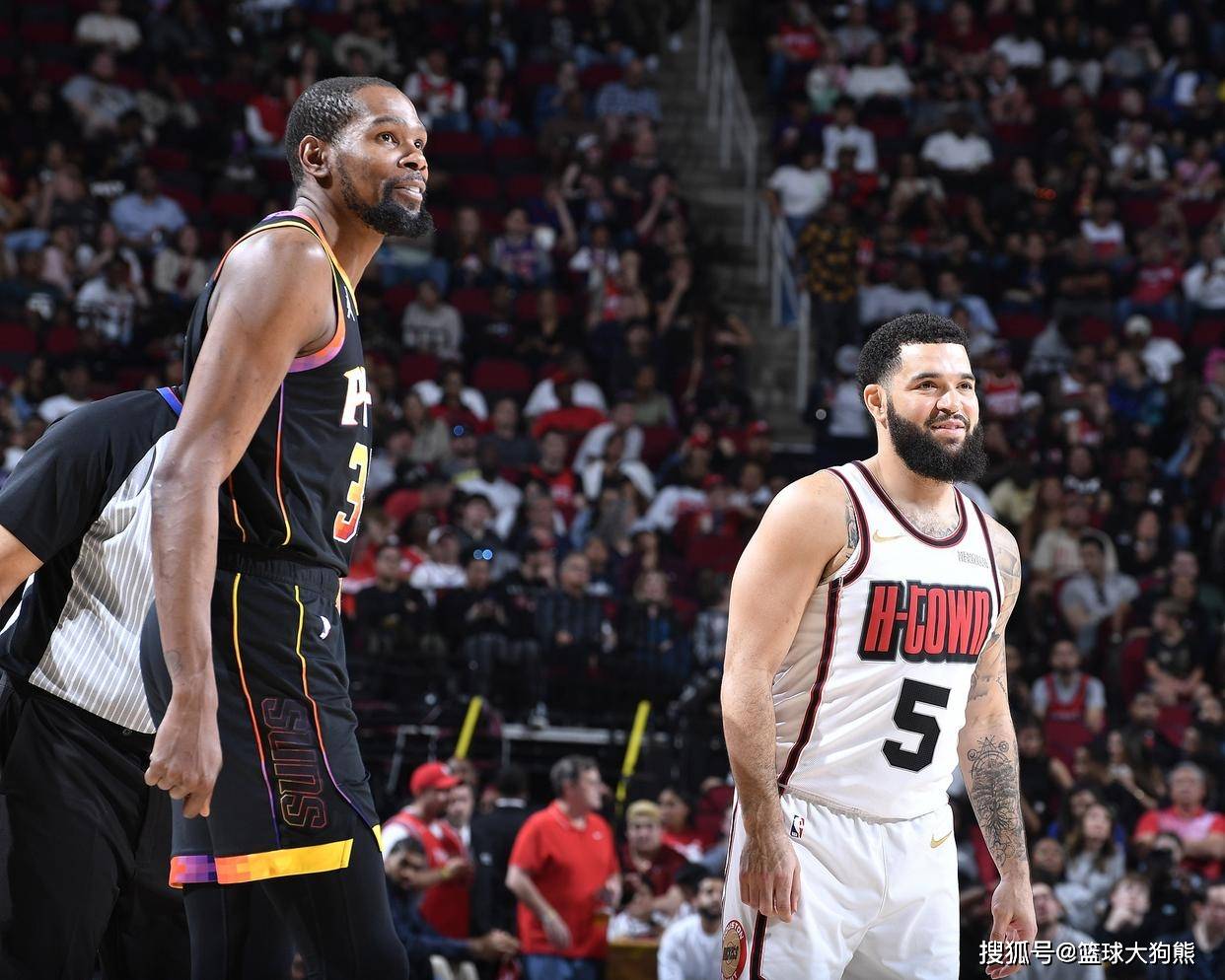 恭喜火箭队!申京回到休斯顿+3位新援亮相球馆,已正式投入训练