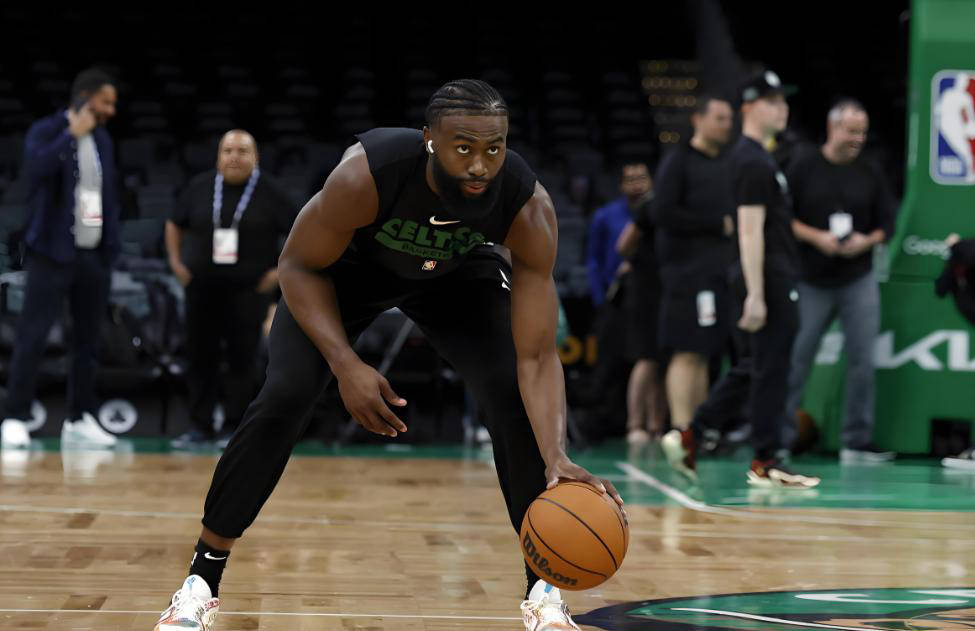 重任在肩！杰伦·布朗能否挺起球队大旗？