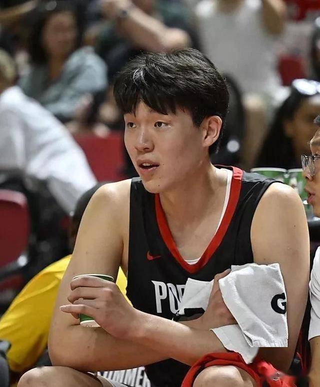 NBA战报:勇士12-123翻盘开拓者!库里16+11