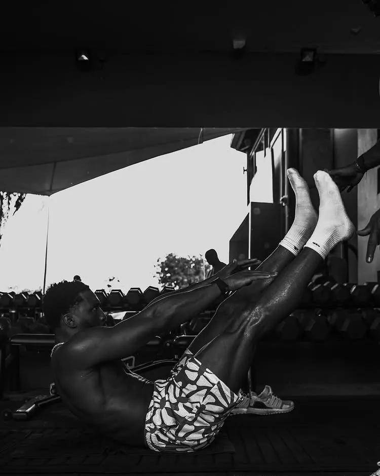 生涯首次一阵!多诺万-米切尔ins晒出训练和休闲照