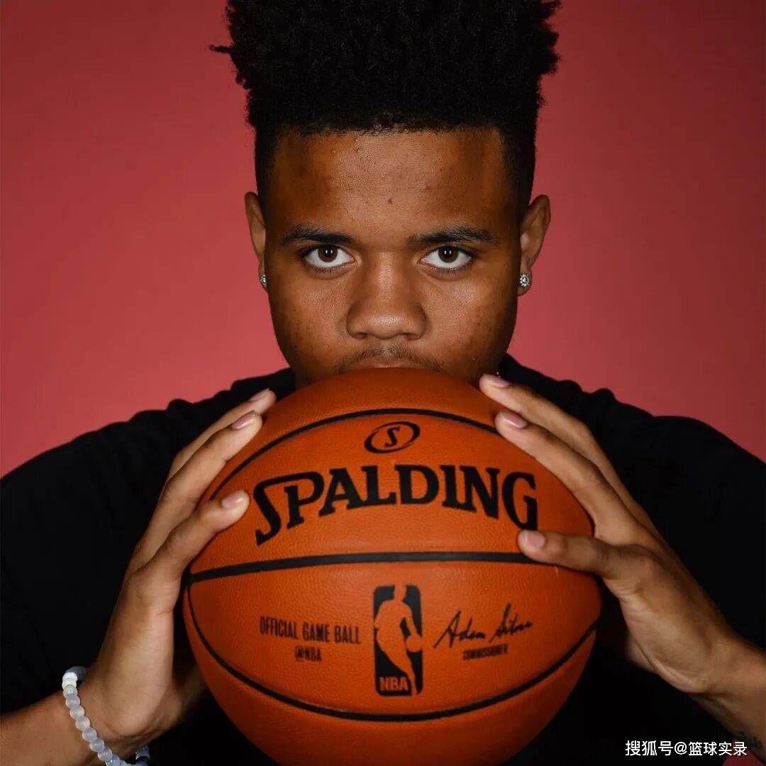 彻底没球打了!富尔茨还能重返NBA吗?