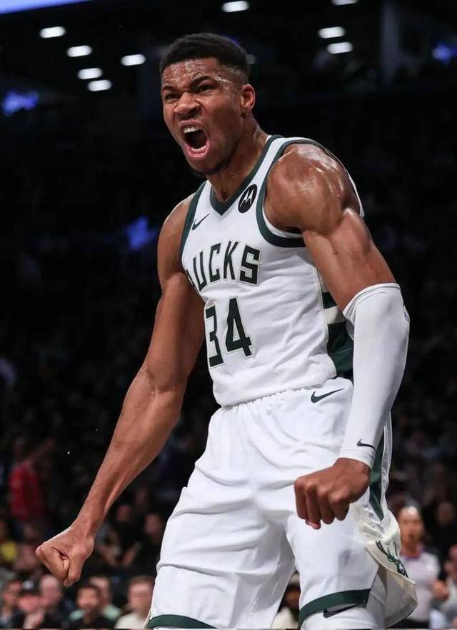 见义勇为,字母哥被打了!