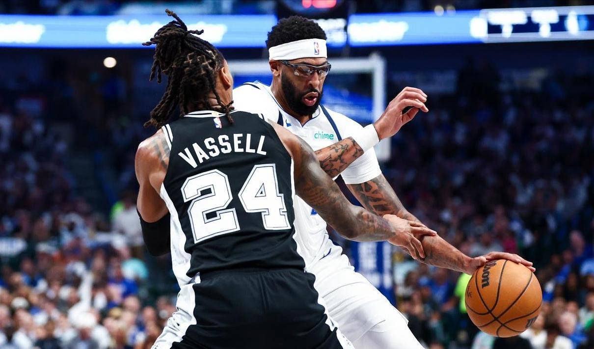 独行侠VS马刺:单状元力挫双状元,弗拉格新状元首秀不尽如人意