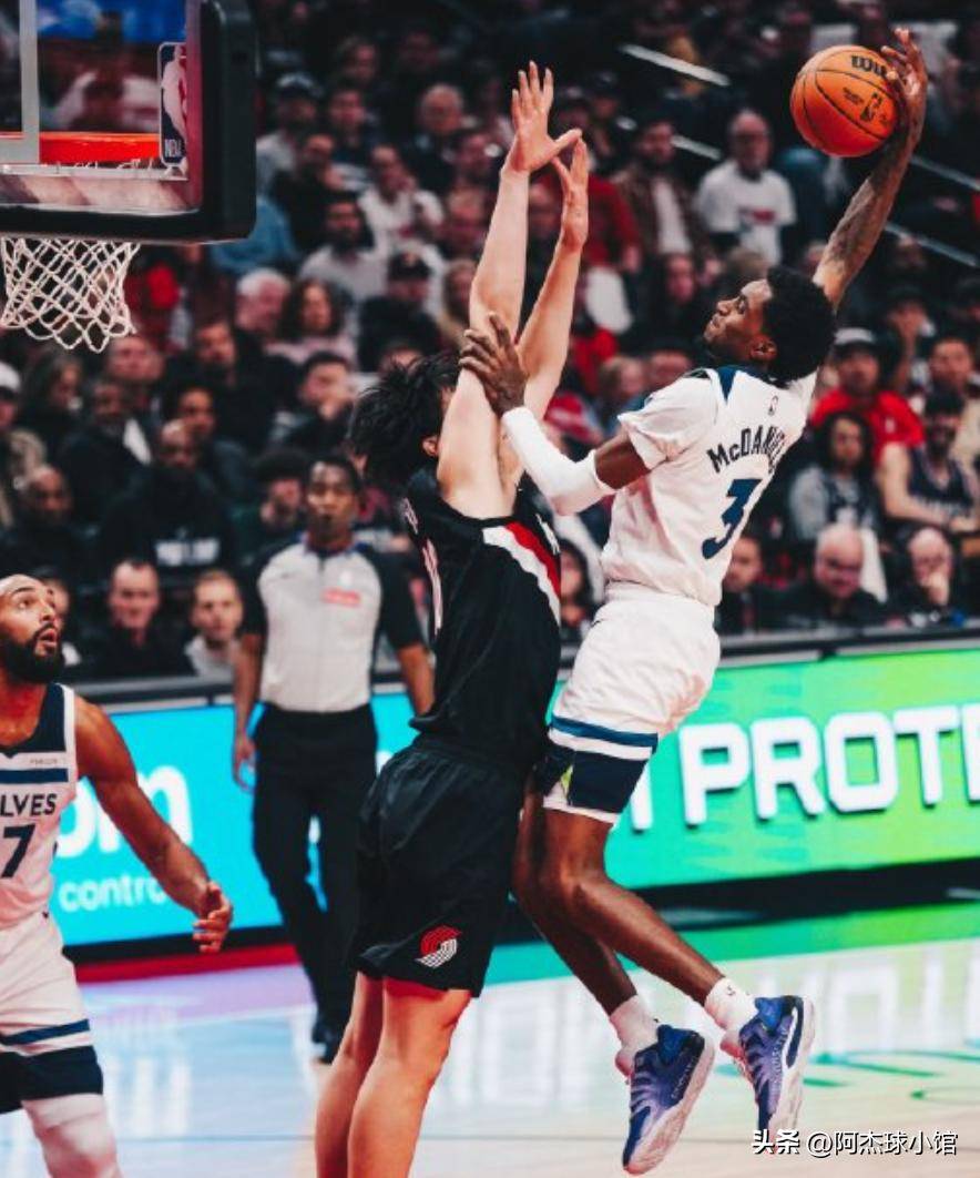 杨瀚森被隔扣!欢迎来到NBA